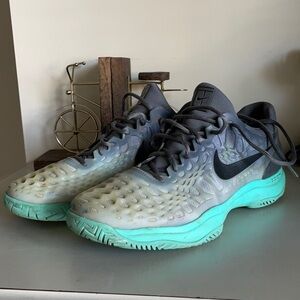 Nike Men’s Zoom Hard Court Tennis Shoes Size 13